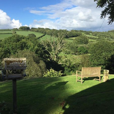 Lower Penrose Old Farmhouse Cottage Launceston Esterno foto